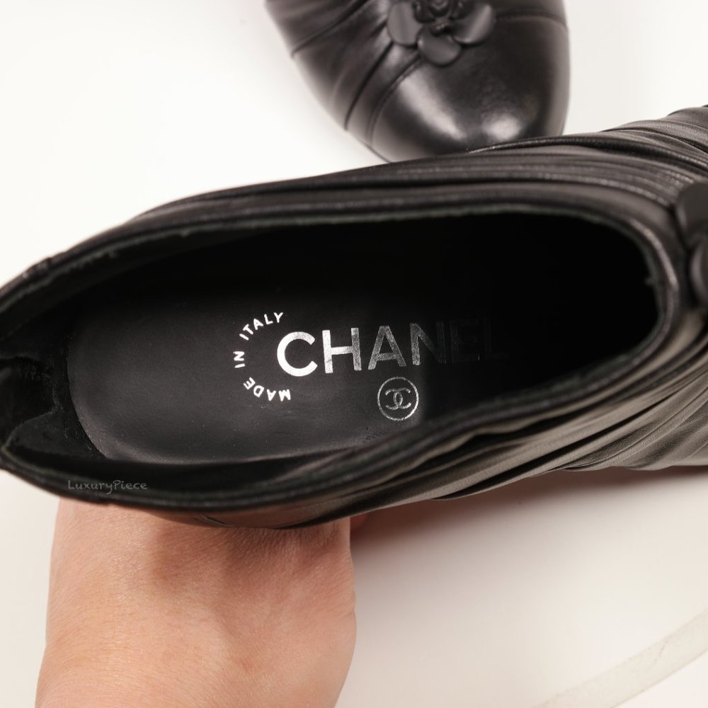 Amazing Chanel Black Leather Camelia Ankle Boots Heels RARE - Picture 7 of 13